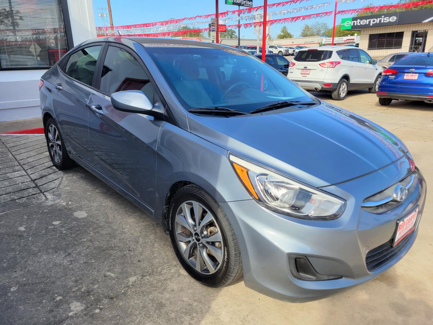 2017 SILVER Hyundai Accent (KMHCT4AE0HU) with an 1.6L I4 F DOHC 16V engine, Automatic transmission, located at 503 West Court, Seguin, TX, 78155, (830) 379-3373, 29.568621, -97.969803 - Photo#1